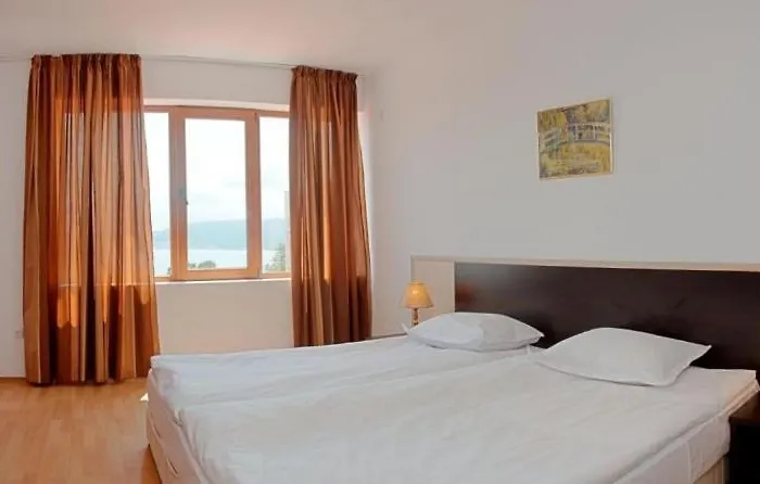 Hébergement de vacances Vemara Club